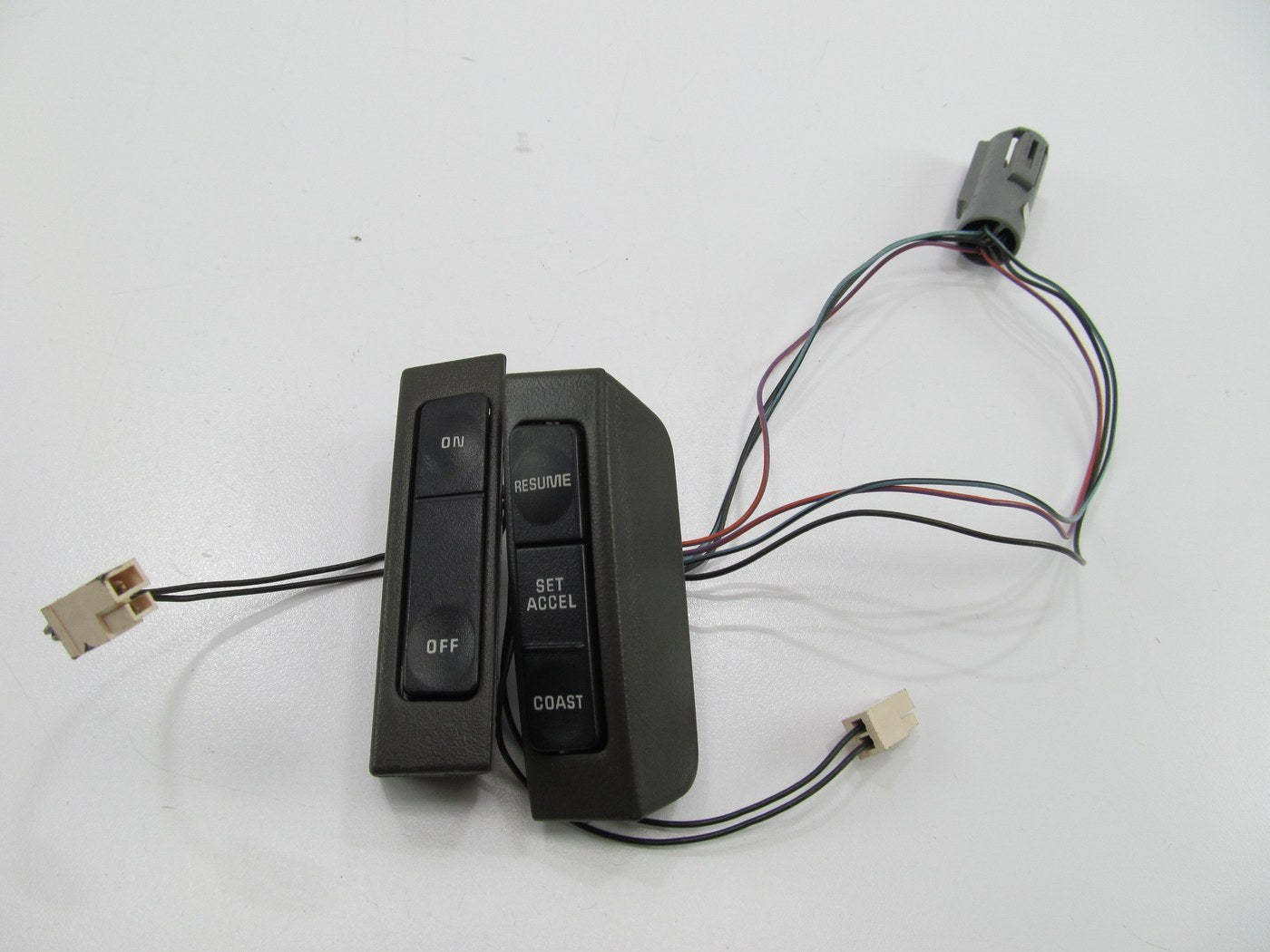 UNBOXED FORD F2AZ-9C888-CA Cruise Control Switch (BROWN) 1992-95 Crown Victoria