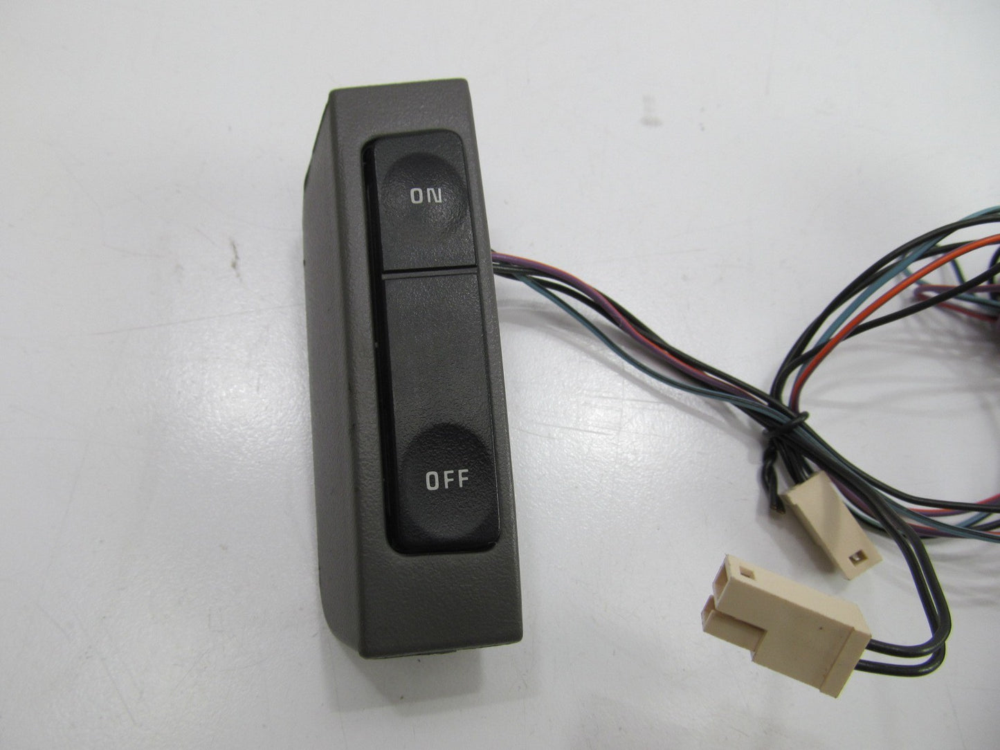 UNBOXED FORD F2AZ-9C888-CA Cruise Control Switch (GRAY') 1992-95 Crown Victoria