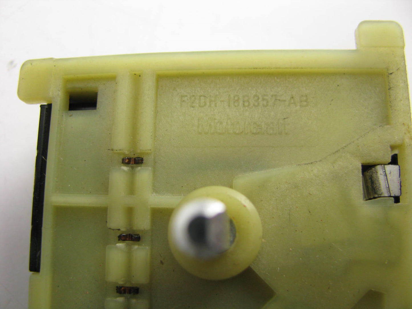 NEW - OUT OF BOX - OEM Ford F2DH-18B357-AB A/C Damper Heater Door Vacuum Switch