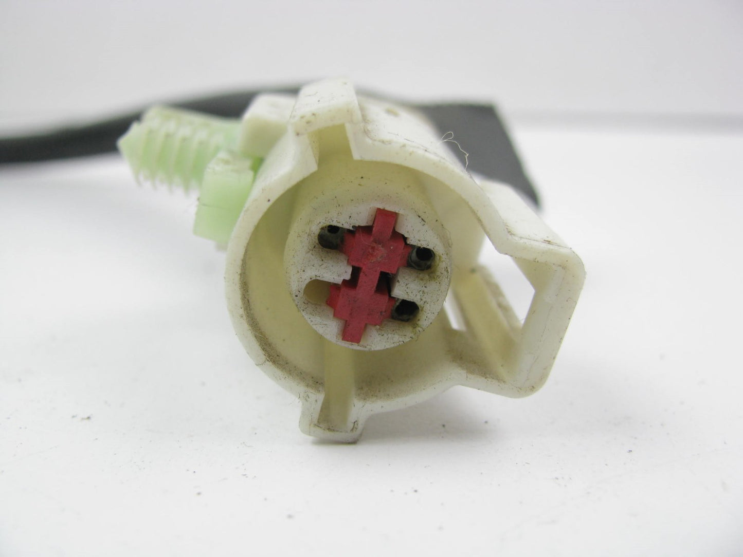 NEW - OUT OF BOX - OEM Ford F2OB-14B004-AA Front Right SRS Crash Sensor