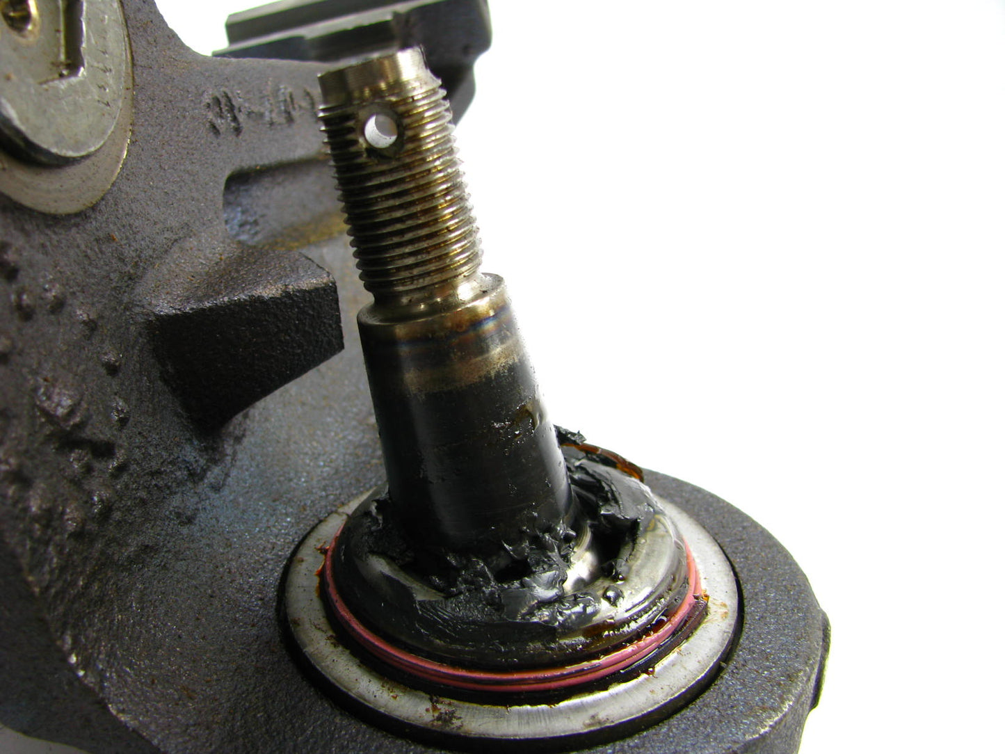 DAMAGED BALL JOINT BOOT OEM Ford F2UA-07-AC Steering Knuckle / Spindle 1992 Van