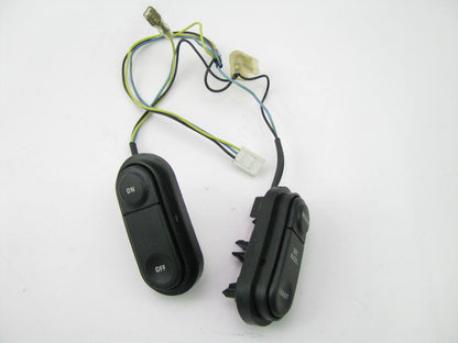 NEW - OUT OF BOX - OEM Ford F2UA-9D780-BB Steering Wheel Cruise Control Switch