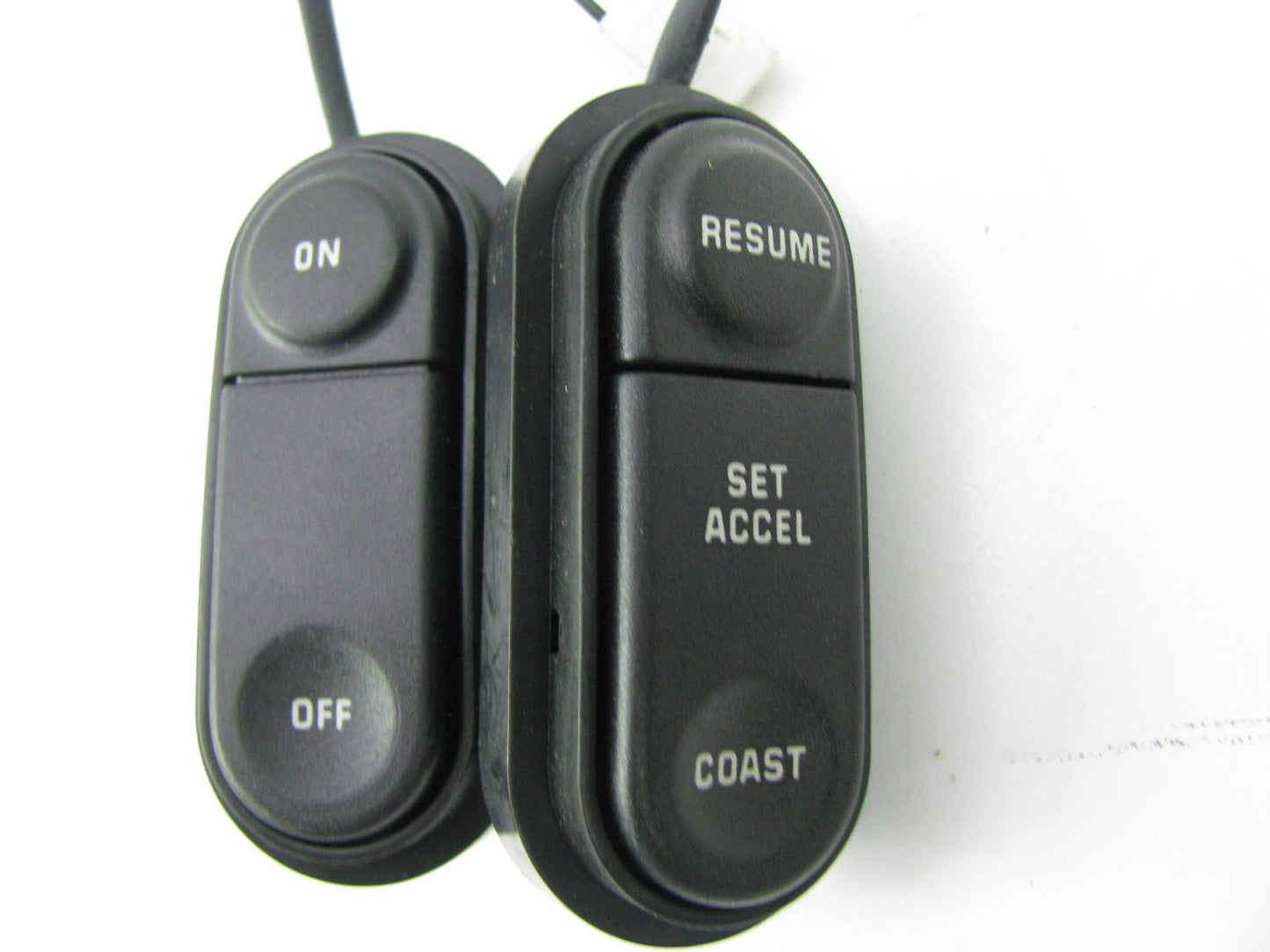 NEW - OUT OF BOX - OEM Ford F2UA-9D780-BB Steering Wheel Cruise Control Switch