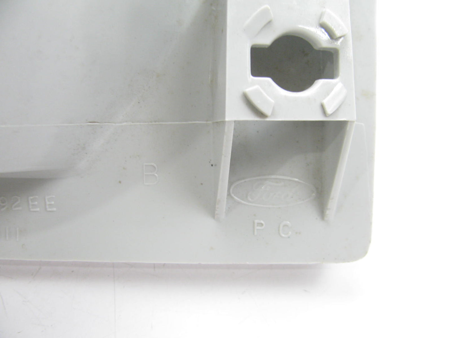 NEW - BUT SCRATCHED - OUT OF BOX OEM Ford F2UZ-13007-A Right Headlight Head Lamp