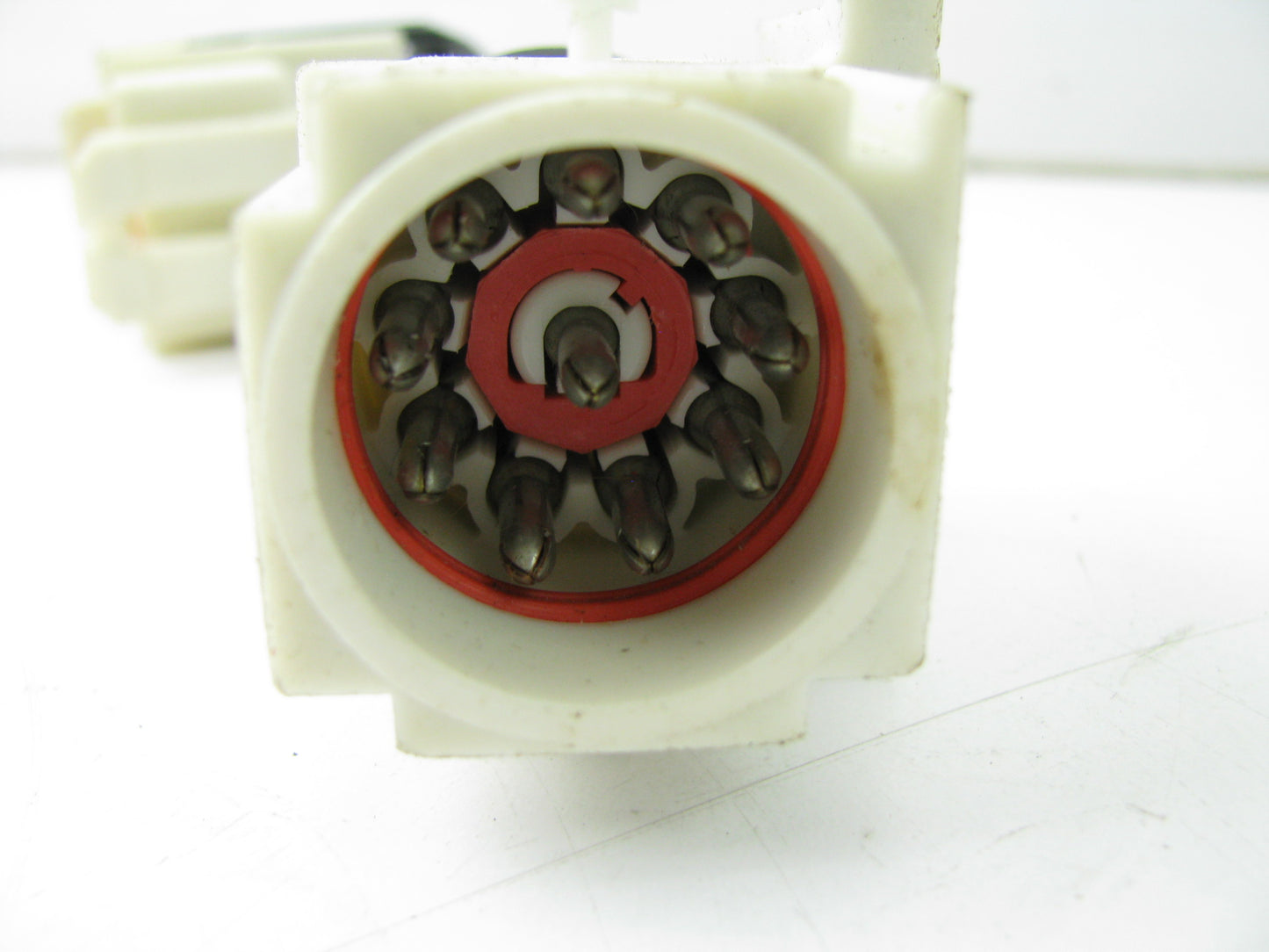 NEW - OUT OF BOX FORD F2ZB-12K510-BA Engine Control Module Wiring F1ZZ-12K510-B