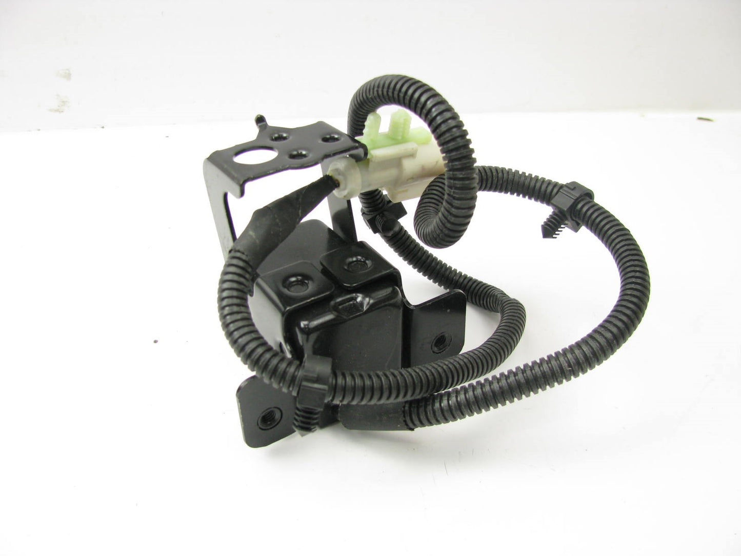 NEW OUT OF BOX OEM 92-93 Mustang F2ZB-14B005-AA Front Left SRS Crash Sensor