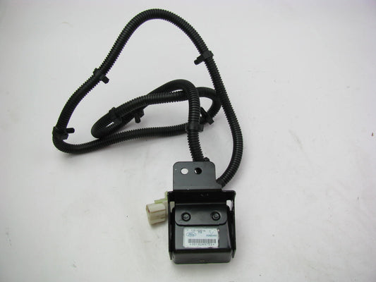 NEW - OUT OF BOX OEM Ford F2ZB-14B006-AA  Front SRS Crash Sensor