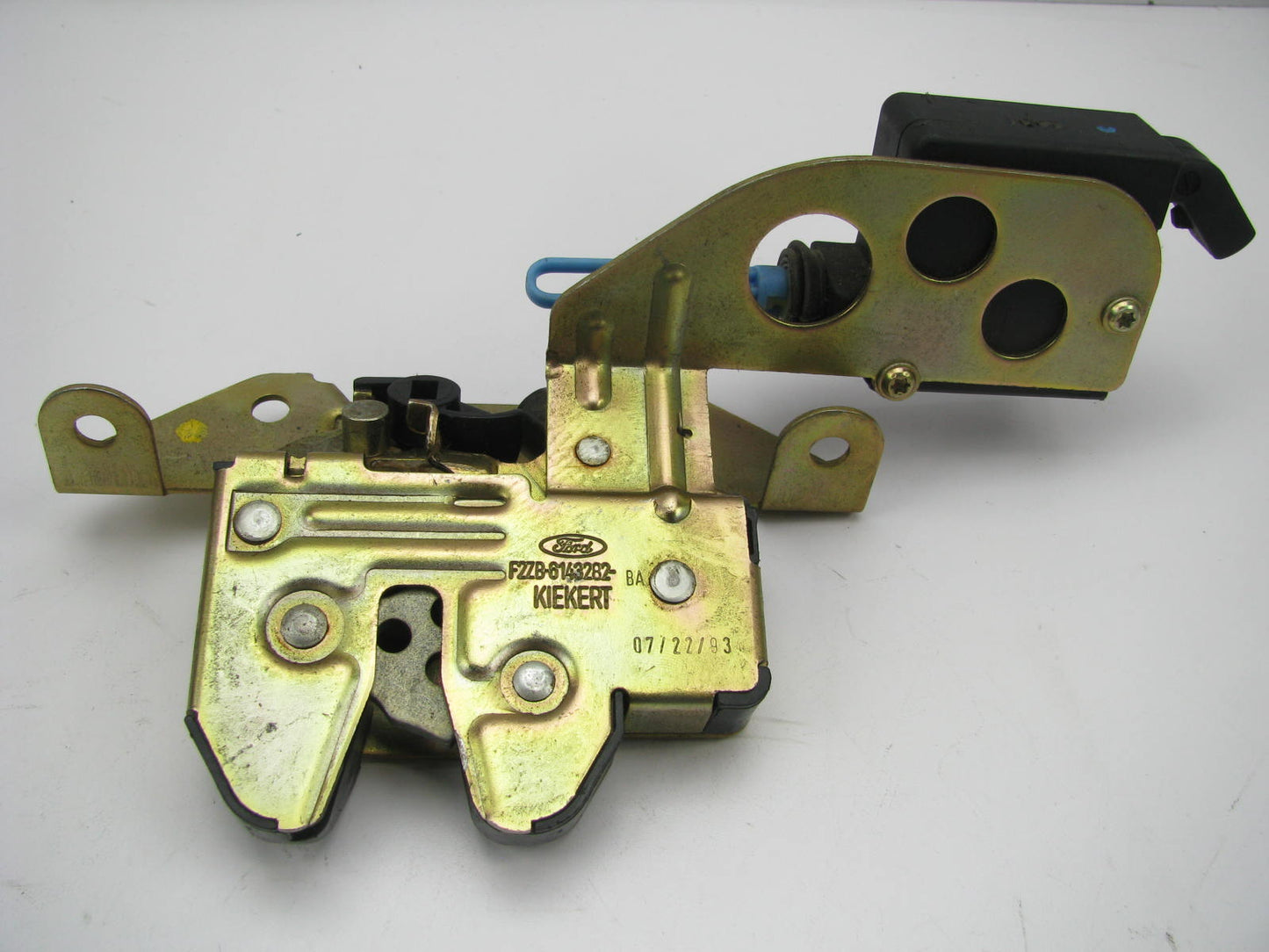 NEW - Out Of Box F2ZB-6143282-BA Power Hatch Latch Mechanism 92-93 Ford Mustang