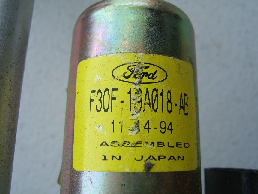 NEW - OUT OF BOX - OEM Ford F30F-19A018-AB Power Antenna - 1990-94 Continental
