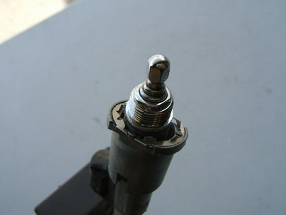 NEW - OUT OF BOX - OEM Ford F30F-19A018-AB Power Antenna - 1990-94 Continental