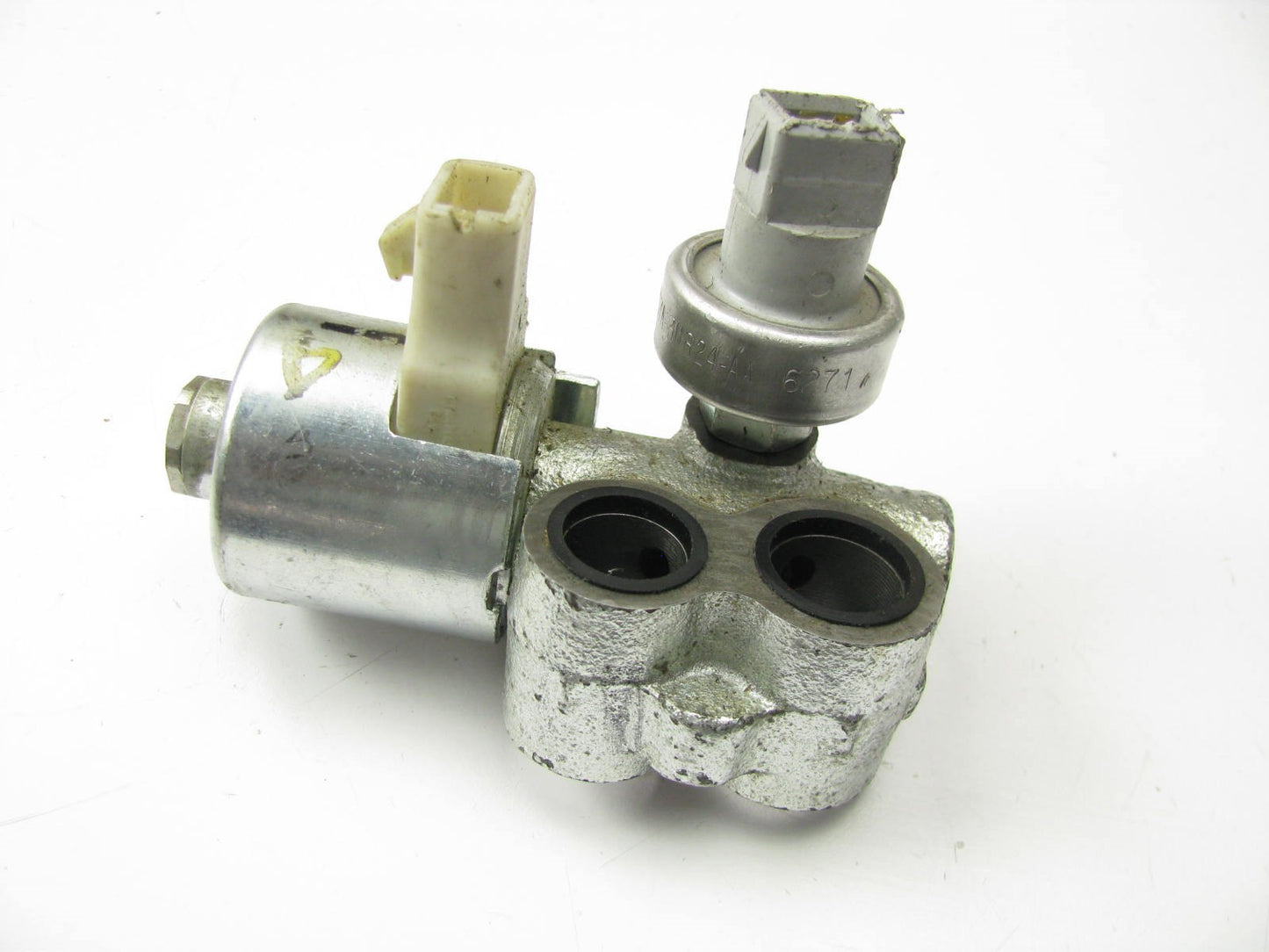 NEW - OUT OF BOX -  Steering Pump Pressure Switch Solenoid F37A-3N824-AA-EMPTY