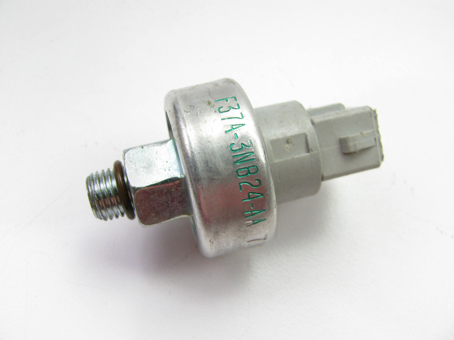 NEW UNBOXED OEM Ford F37A-3N824-AA Steering Pump Pressure Switch Solenoid Sensor