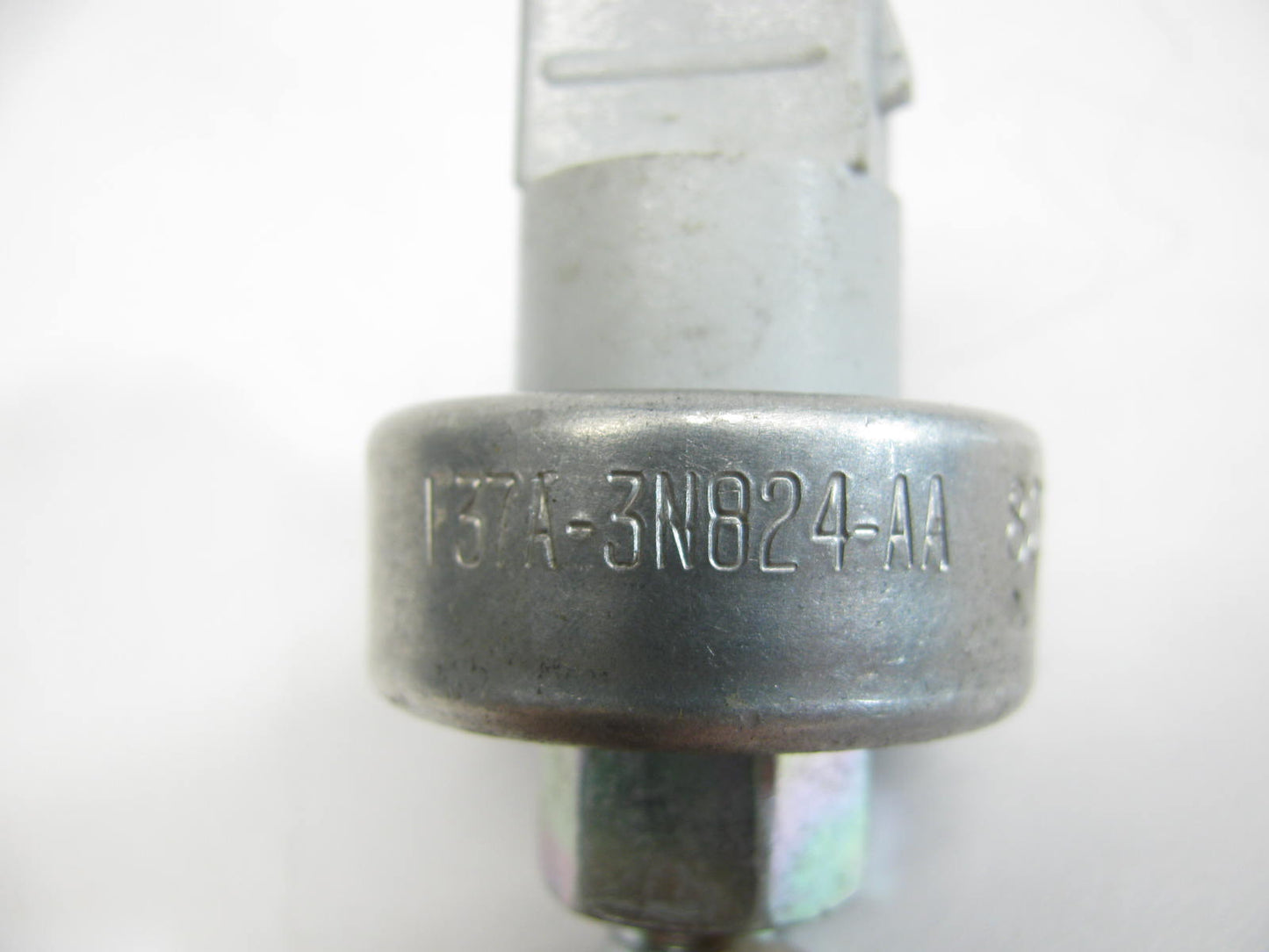NEW UNBOXED OEM Ford F37A-3N824-AA Steering Pump Pressure Switch Solenoid Sensor