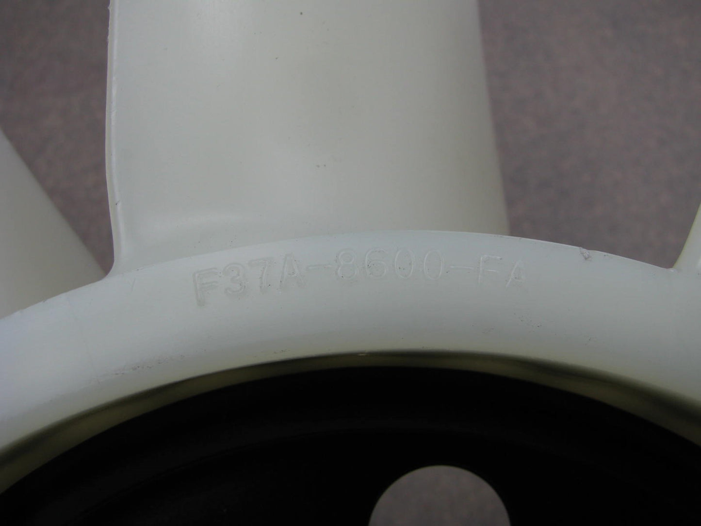 NEW - OUT OF BOX - OEM Ford F37A-8600-FA Engine Cooling Fan Blade