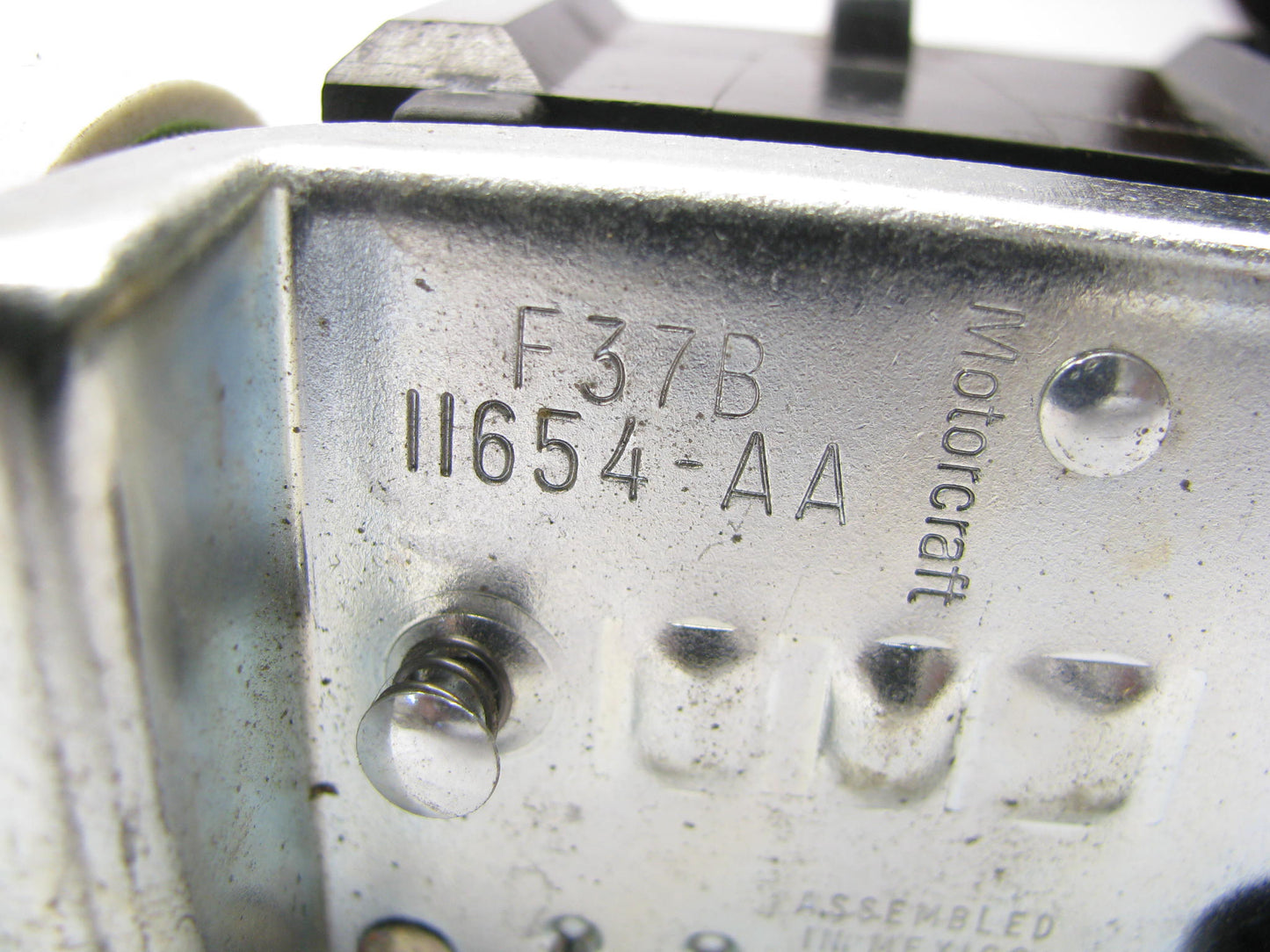 NEW - OUT OF BOX F37B-11654-AA Headlamp Headlight Switch 1993-1994 Ford Explorer