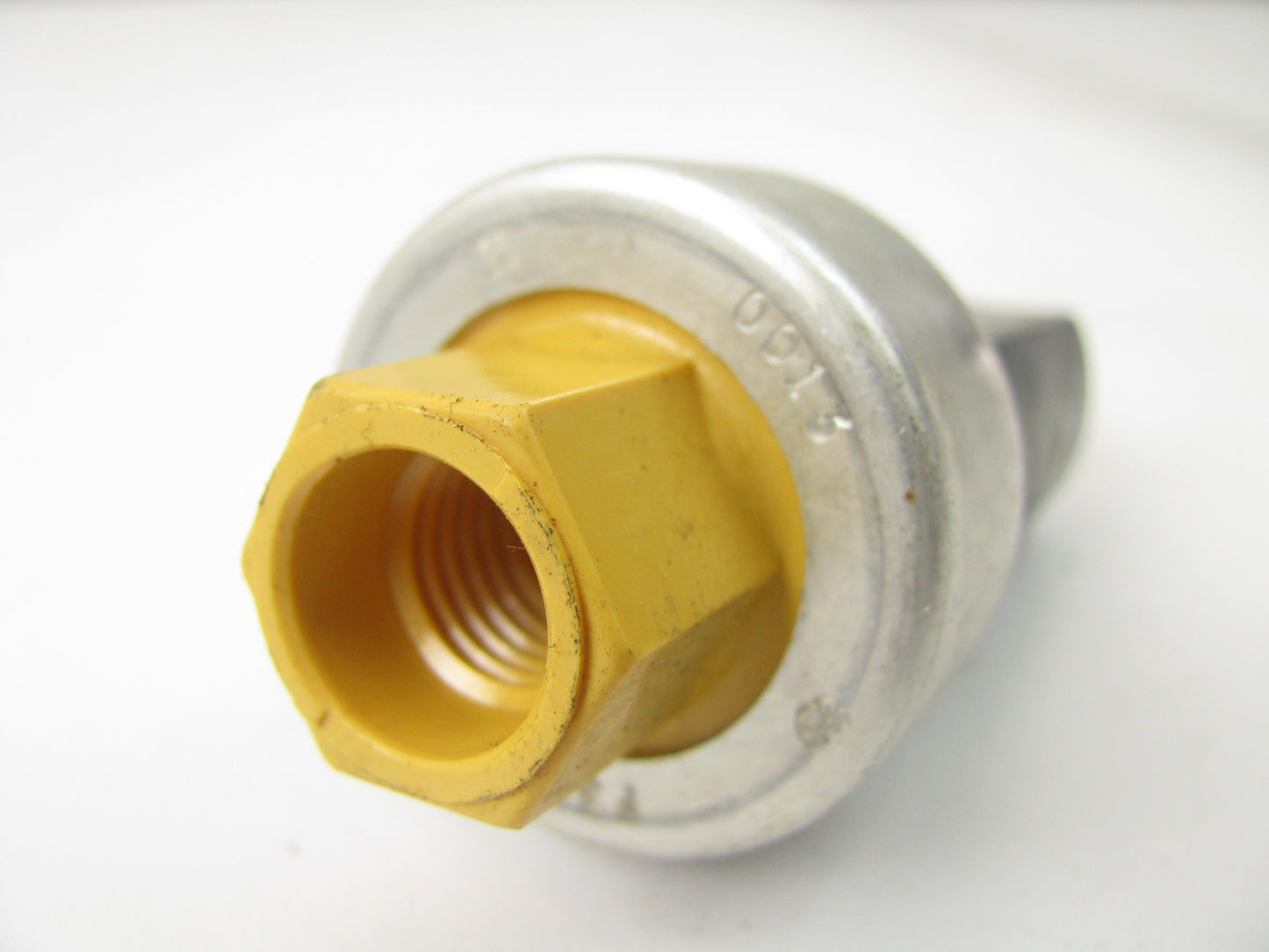 NEW - OUT OF BOX - OEM Ford F3AH-19E561-AA A/C Cycling Pressure Switch