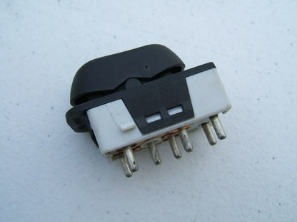 NEW - OUT OF BOX - Right Passengers Side Power Window Switch Ford F3DB-14529-AA