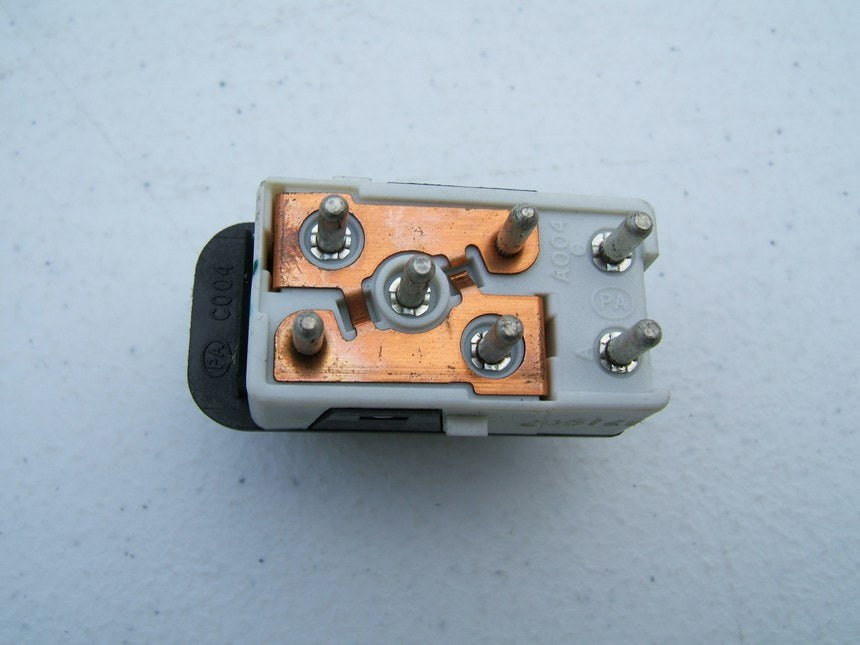 NEW - OUT OF BOX - Right Passengers Side Power Window Switch Ford F3DB-14529-AA