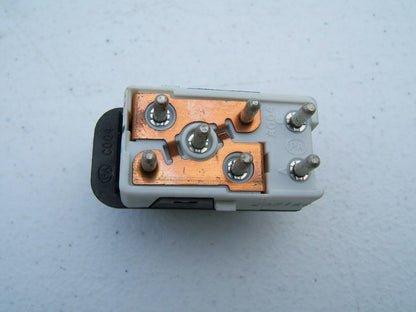NEW - OUT OF BOX - Right Passengers Side Power Window Switch Ford F3DB-14529-AA