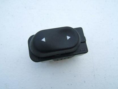 NEW - OUT OF BOX - Right Passengers Side Power Window Switch Ford F3DB-14529-AA