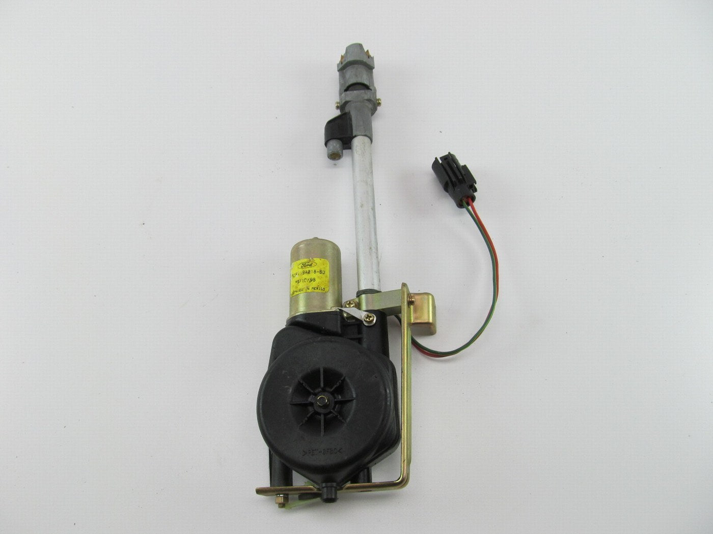 NEW - OUT OF BOX - OEM Ford F3DF-19A018-BD Antenna