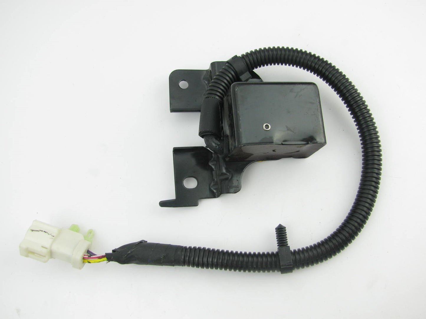 NEW - OUT OF BOX - OEM Ford SRS Crash Sensor F3LB-14B005-AE  FRONT LEFT