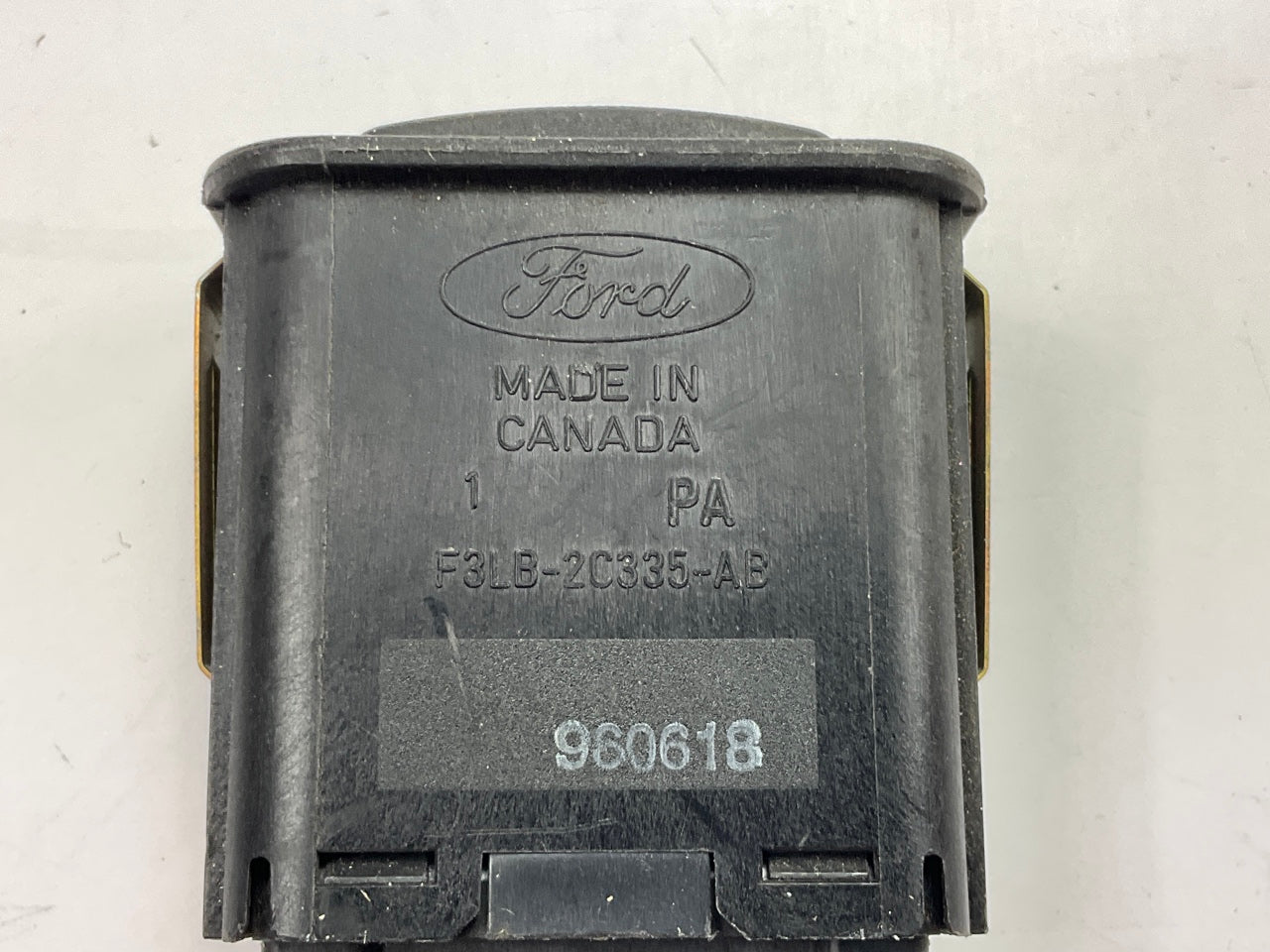 NEW UNBOXED OEM Ford F3LB-2C335-AB Traction Control Switch - 1993-1996 Mark VIII