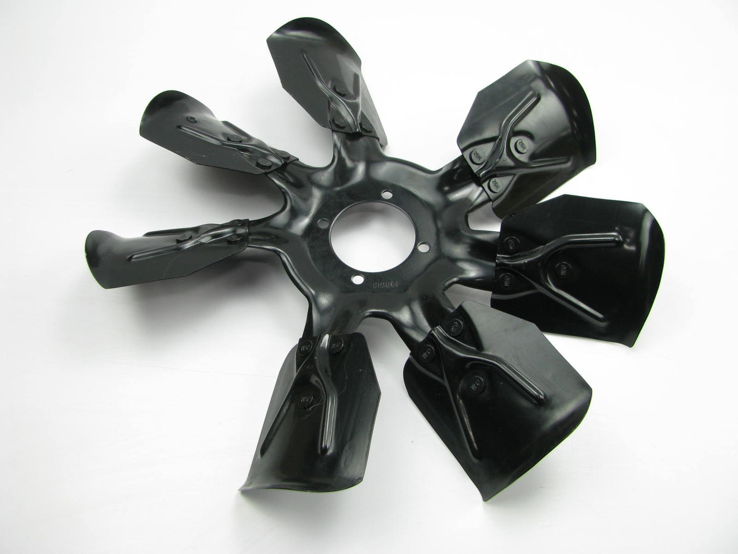 NEW - OUT OF BOX - OEM Ford F3SE-8600-AA Cooling Fan 1991-93 Thunderbird 5.0L V8