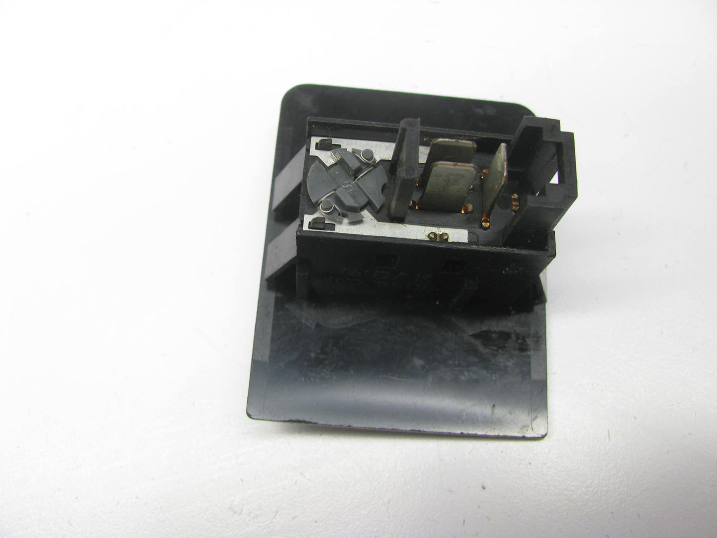 NEW - OUT OF BOX - OEM FORD F3TJ-15K218-AA Fog Light Lamp Switch