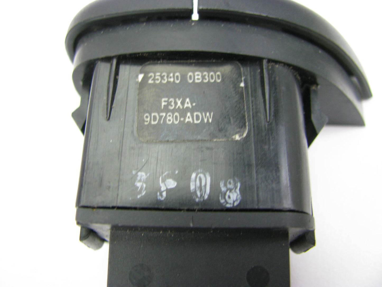 NEW - OUT OF BOX F3XA-9D780-ADW Right Cruise Control Switch 1993-1995 Villager