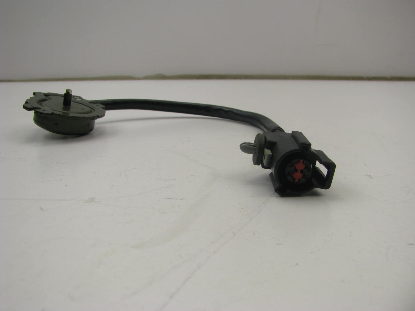 NEW - OUT OF BOX - 1988-1994 Continental REAR Strut Shock Actuator Sensor