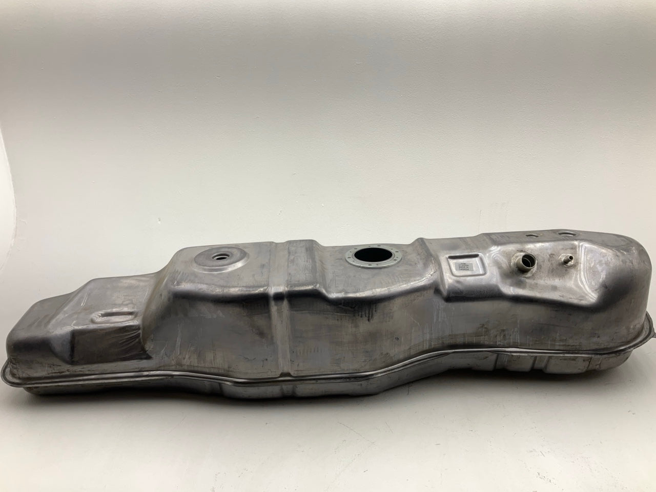 Has A Dent - See Photos F45B 30.5 Gallon Fuel Gas Tank