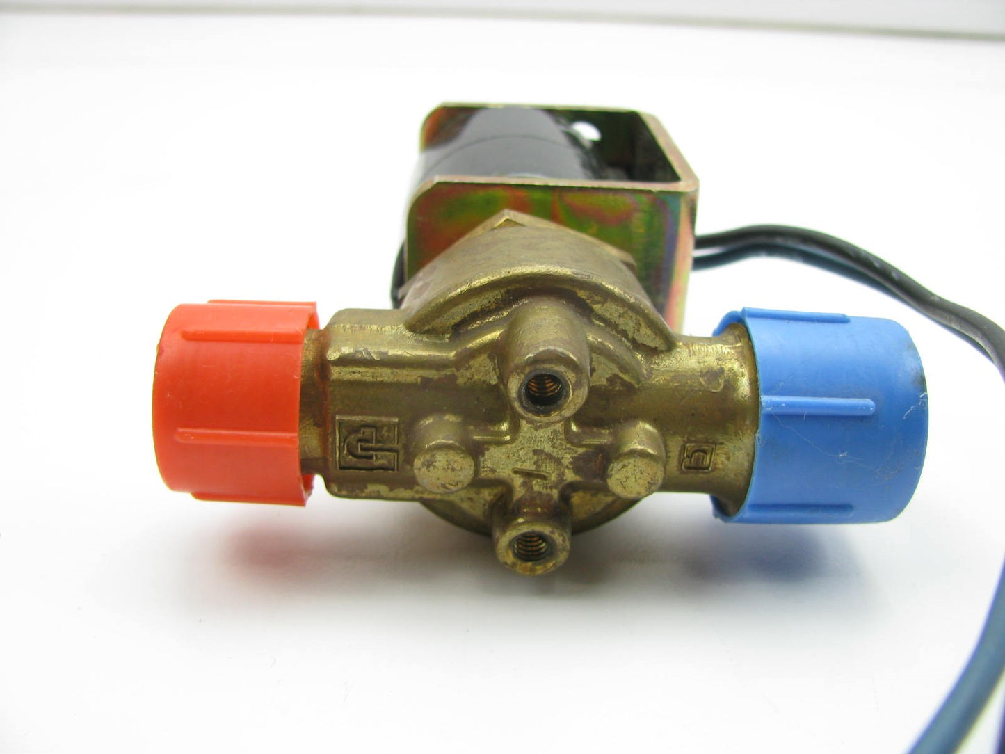 NEW - OUT OF BOX - OEM Ford F49H-19E653-AA A/C Compressor Relief Valve