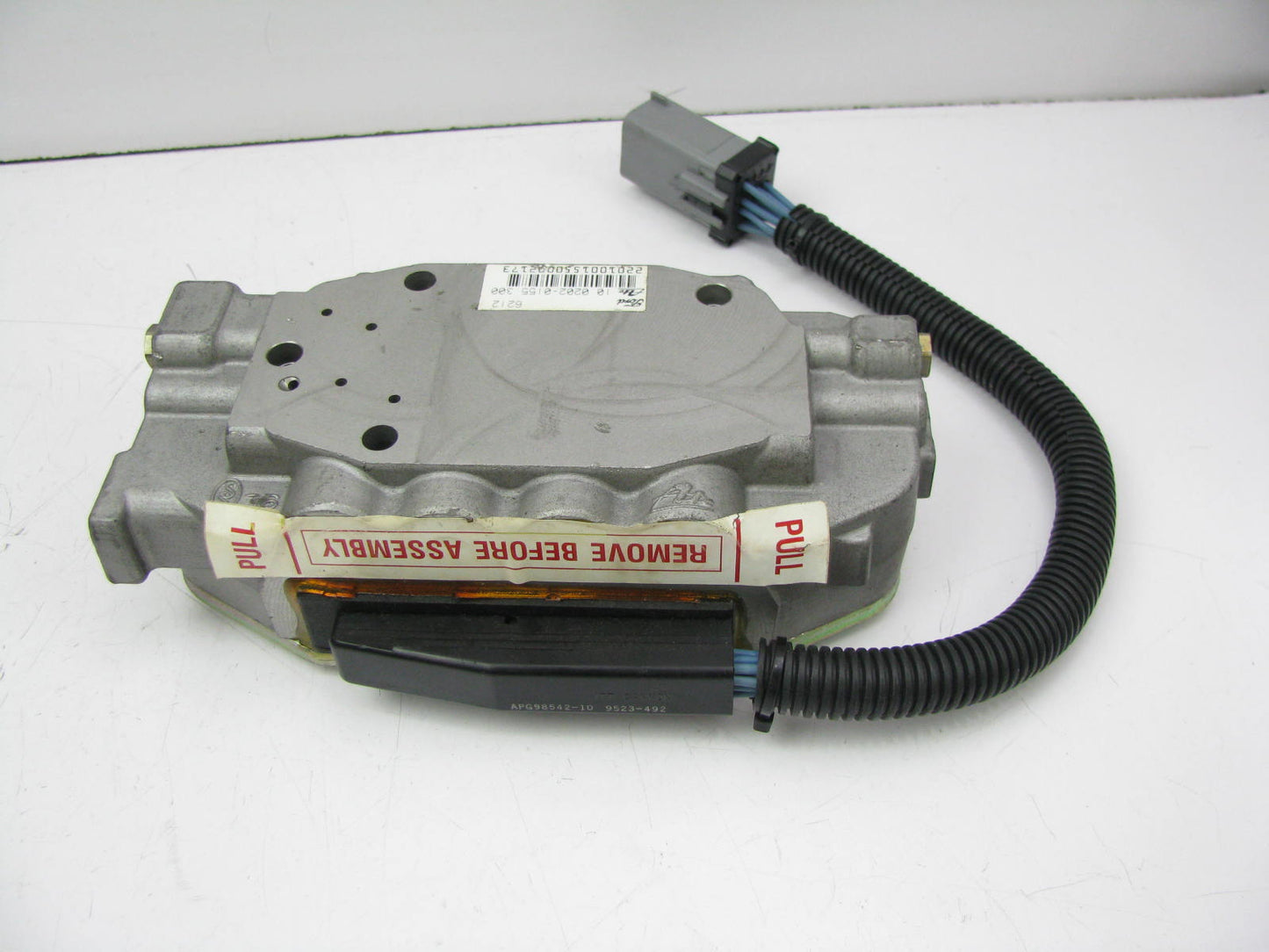 NEW - OUT OF BOX - OEM FORD F4AZ-2C266-A ABS Modulator Valve Block 1994 Ford