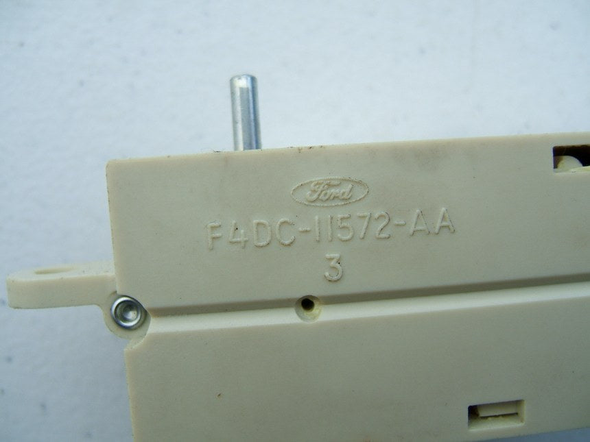 NEW - OUT OF BOX - OEM Ford F4DC-11572-AA Ignition Starter Switch - F4DZ11572B