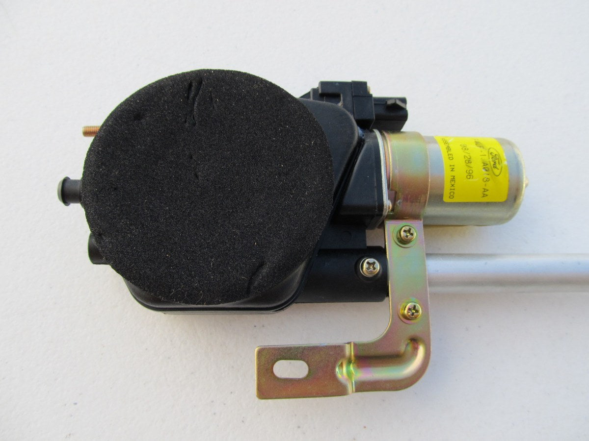 NEW - OUT OF BOX - OEM Ford F4LF-19A018-AA Power Antenna 1993-96 Mark VIII