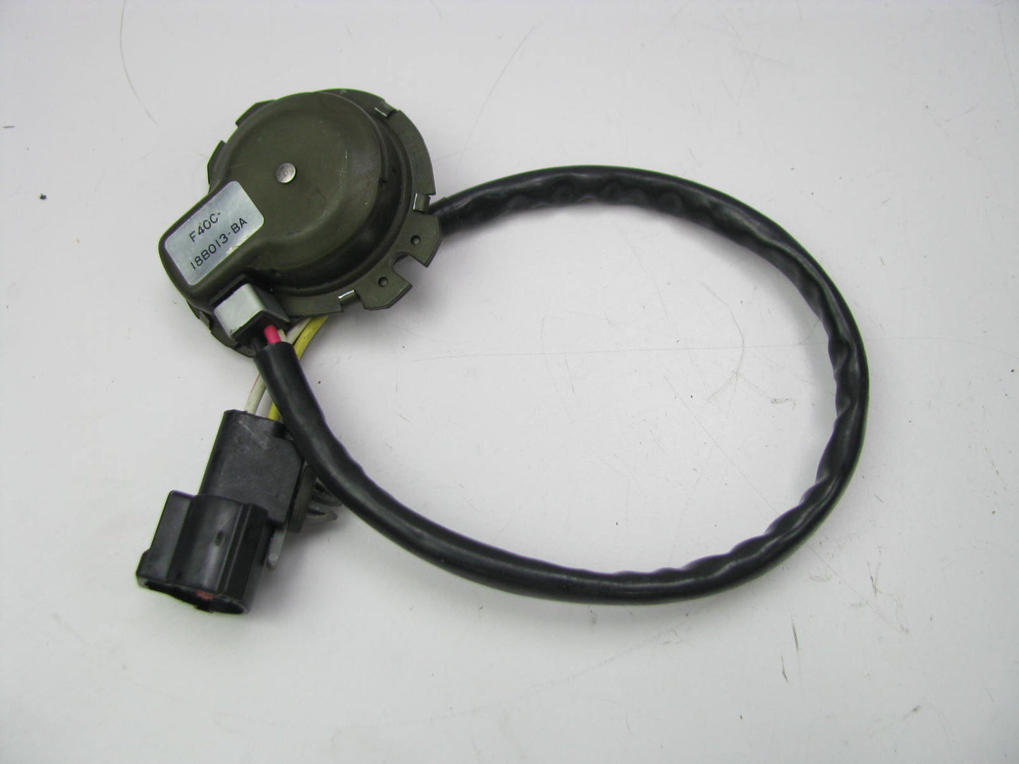 NEW - OUT OF BOX 1988-1994 Lincoln Continental Front Left Strut Actuator Sensor