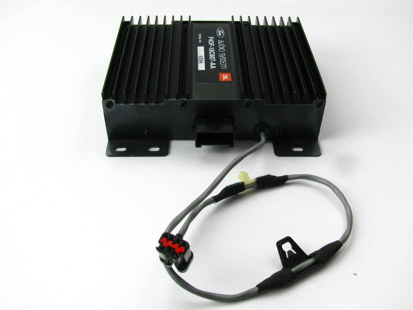 NEW - OUT OF BOX - OEM Ford JBL F4OF-18C807-AA Radio Amplifier F40F-18C807-AA
