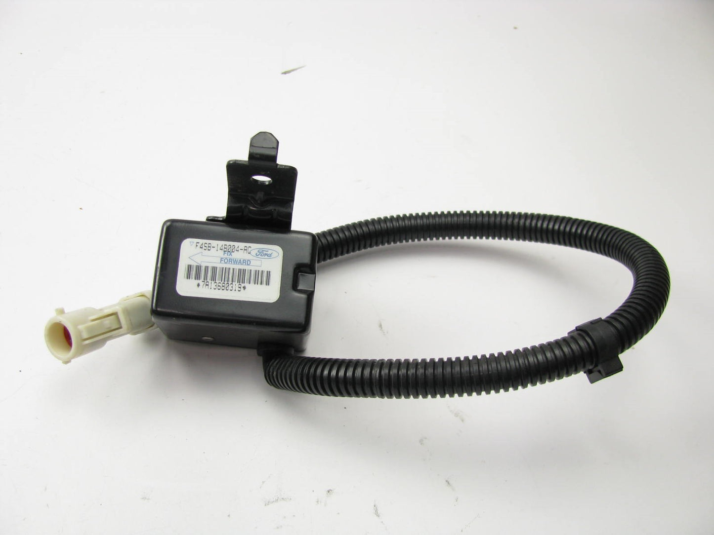 NEW - OUT OF BOX OEM Ford F4SB-14B004-AC Front Right SRS Crash Sensor