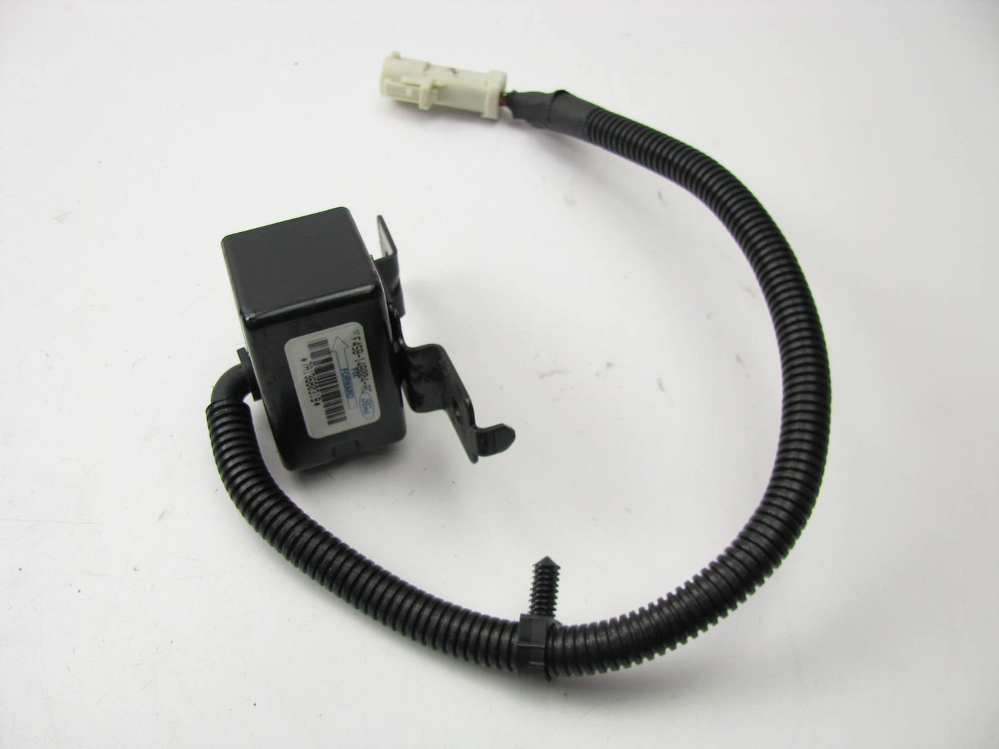 NEW - OUT OF BOX OEM Ford F4SB-14B004-AC Front Right SRS Crash Sensor