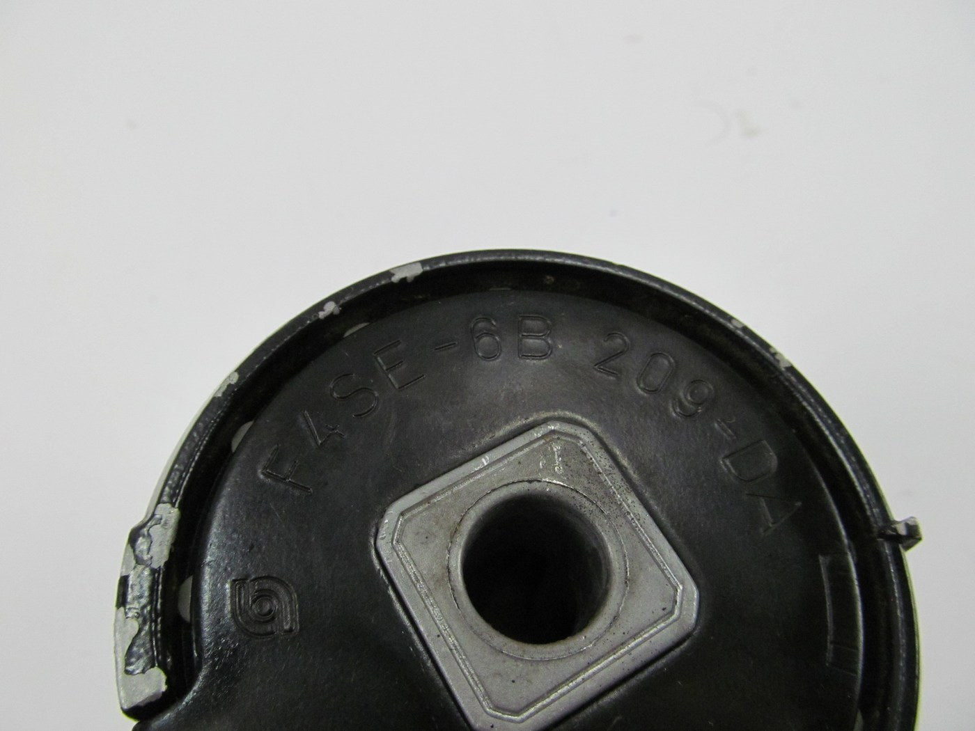 NEW UNBOXED OEM Ford F4SE-6B209-DA Belt Tensioner Assembly