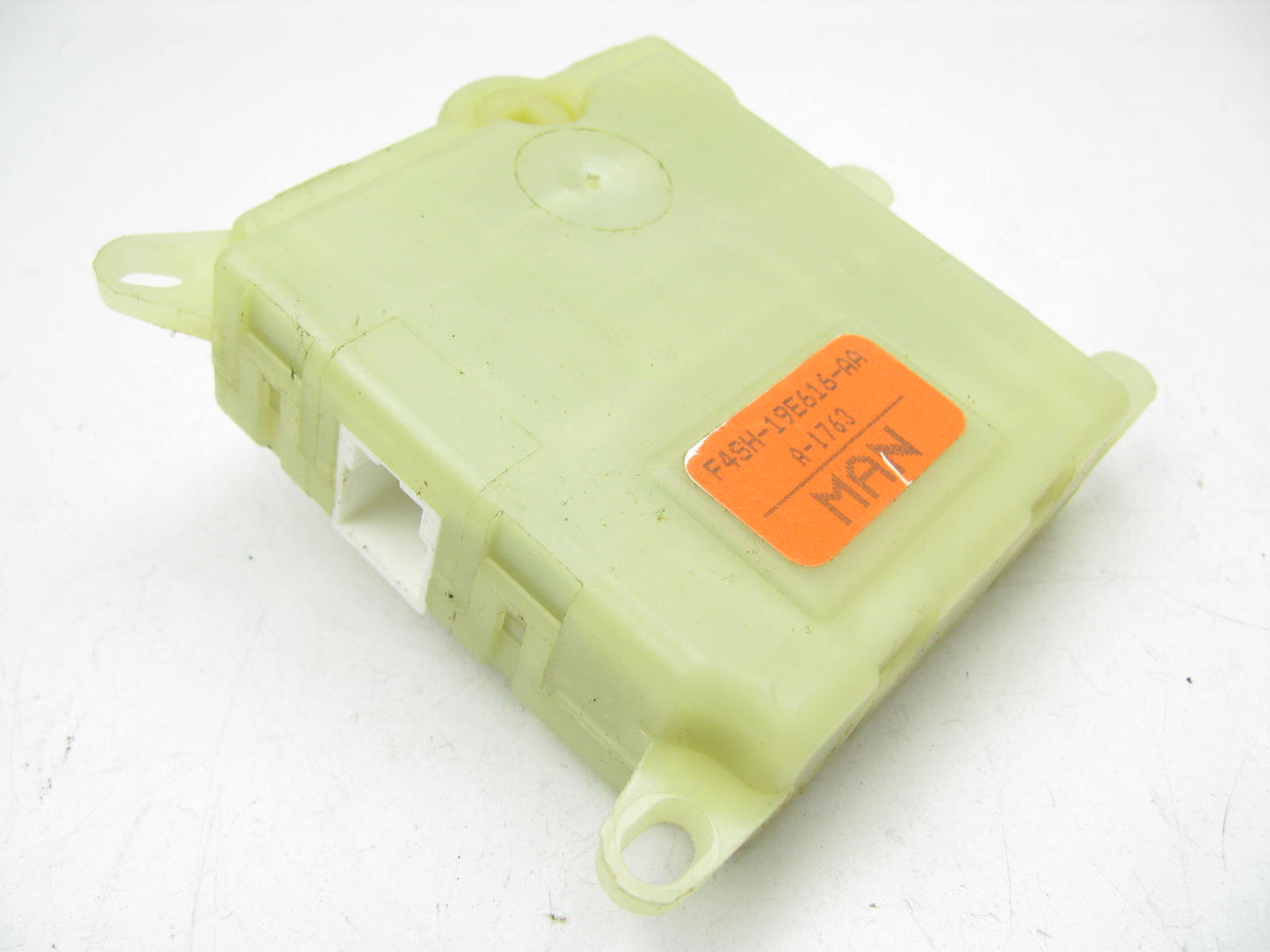 NEW - OUT OF BOX - Genuine OEM Ford F4SH-19E616-AA Heater Blend Door Actuator