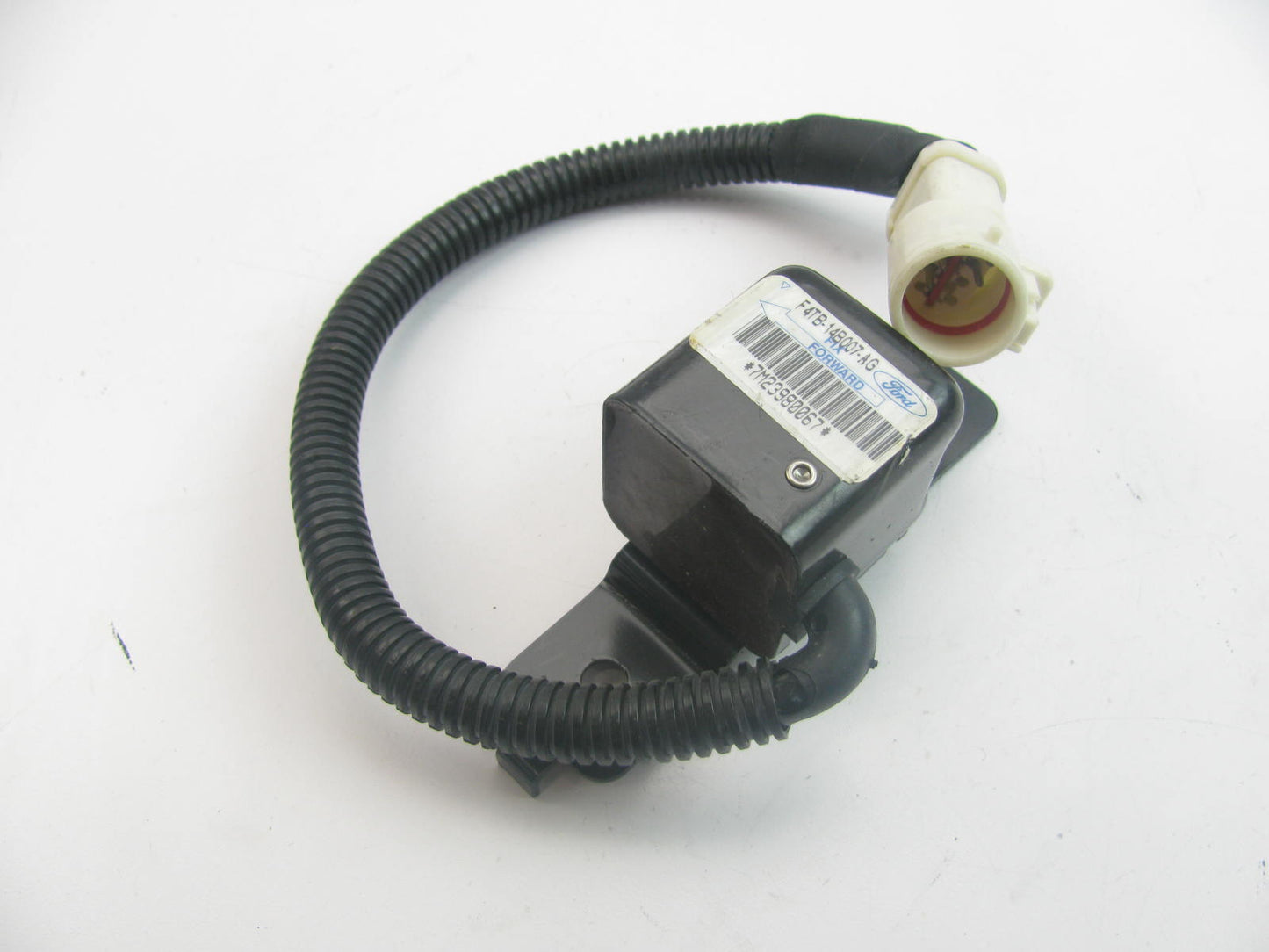 NEW - OUT OF BOX - OEM Ford F4TB-14B007-AG SRS Crash Sensor