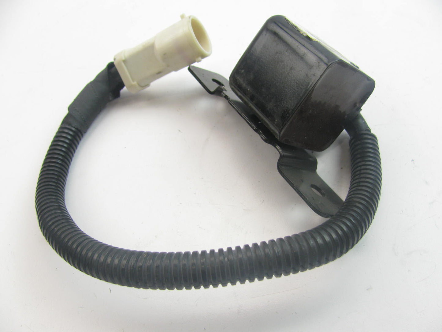 NEW - OUT OF BOX - OEM Ford F4TB-14B007-AG SRS Crash Sensor