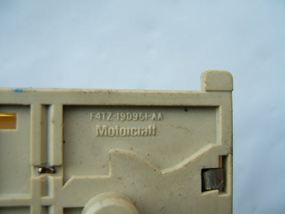 NEW - OUT OF BOX FORD F4TZ-19D961-AA HVAC Heater Control Switch - YH-565
