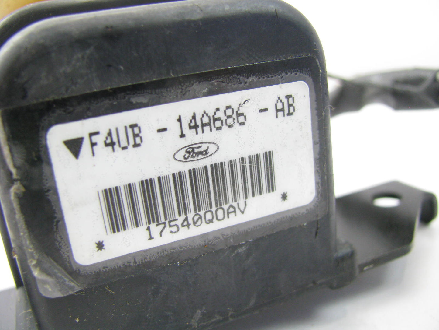 NEW - OUT OF BOX F4UB-14A686-AB Front Left SRS Crash Sensor 92-94 Ford E150