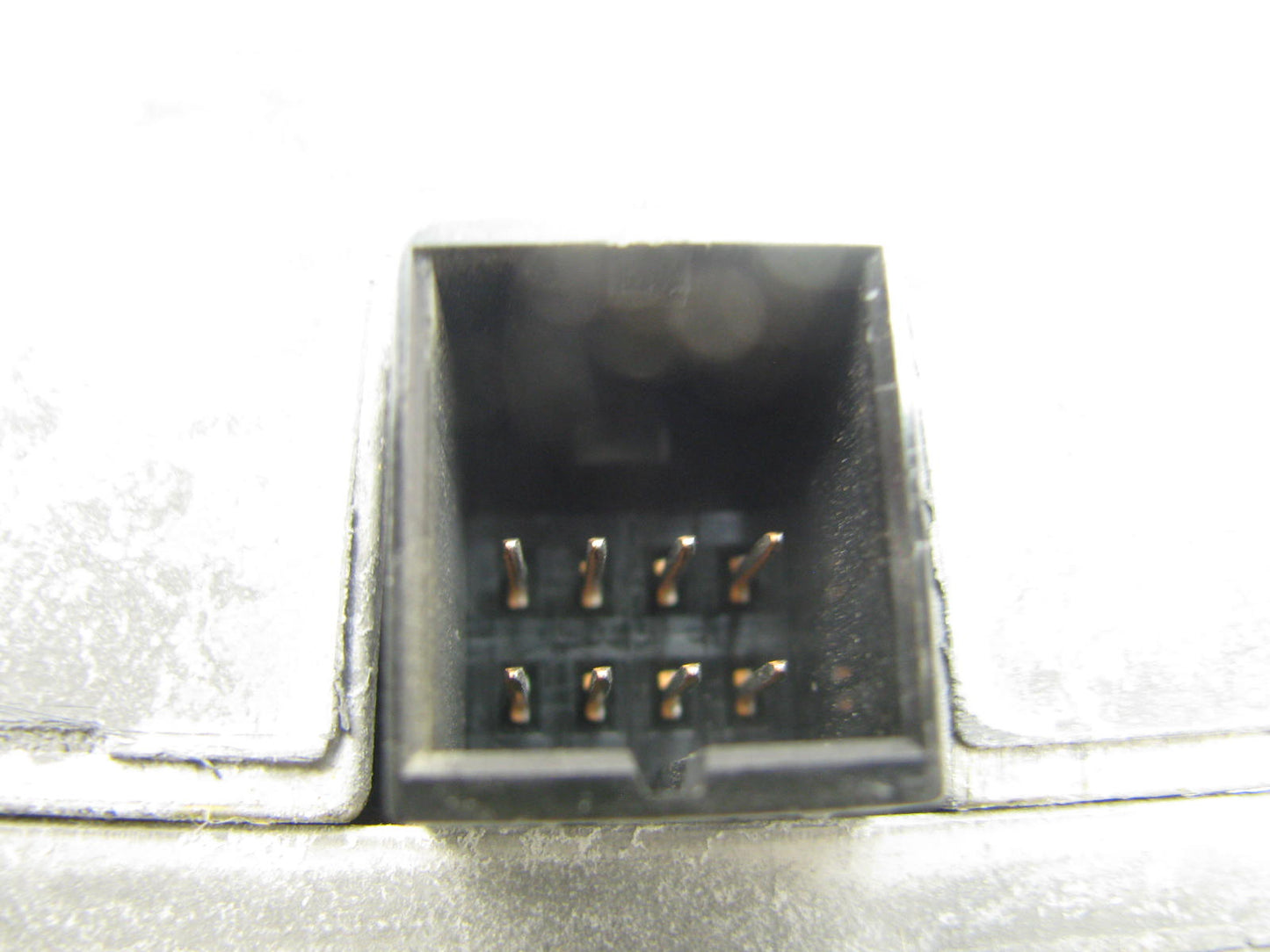 NEW - OUT OF BOX - OEM Ford F4UF-18B849-AB Radio Amplifier