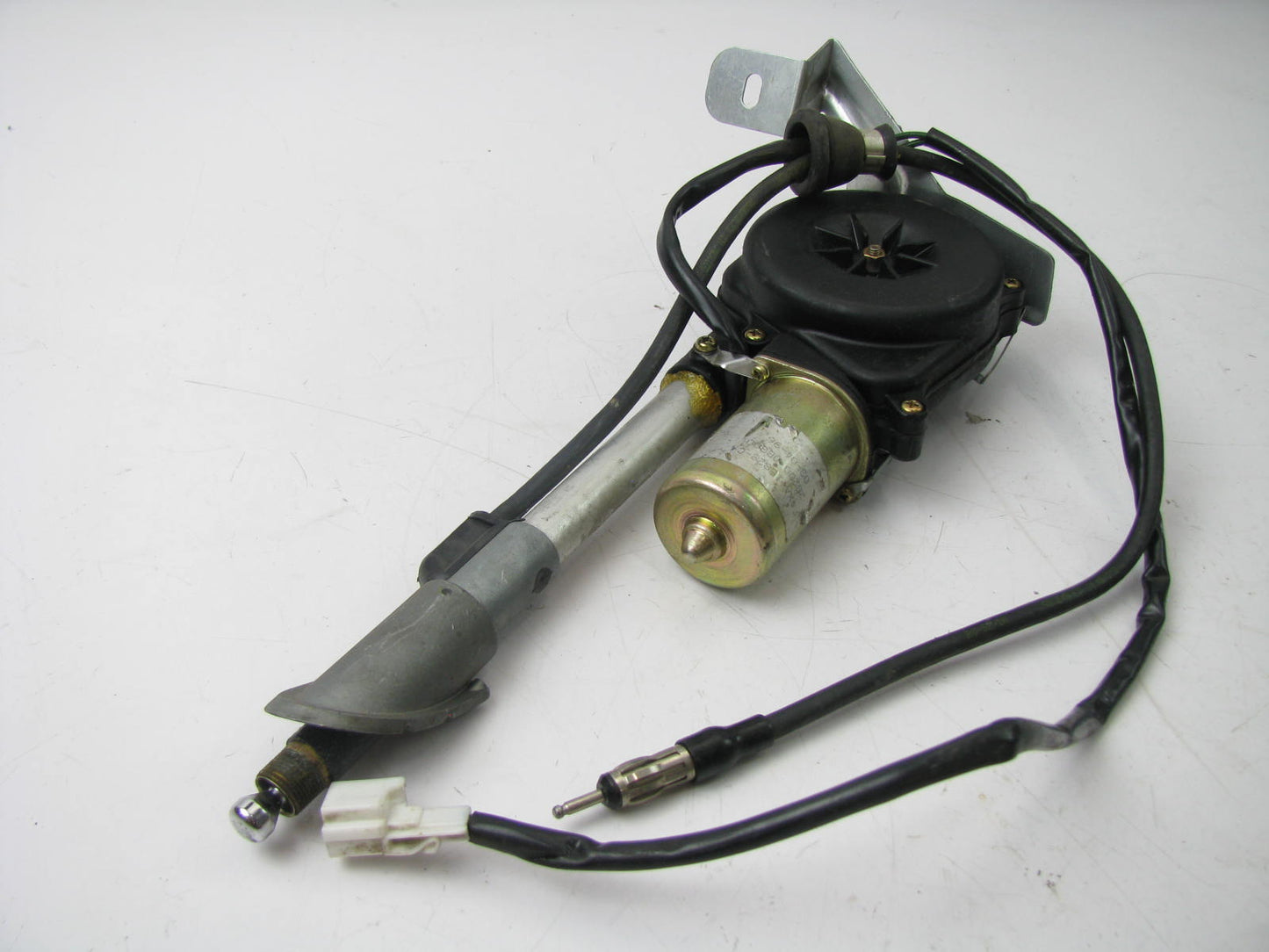 NEW - OUT OF BOX - OEM Ford F4XA-18828-CA Power Antenna - 1993-98 Quest Villager