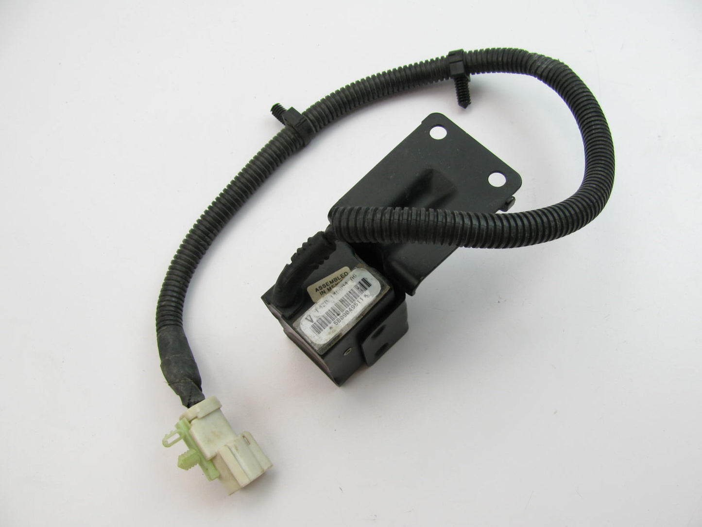 NEW  - OUT OF BOX - OEM Ford SRS Crash Impact Sensor F4ZB-14B004-AC