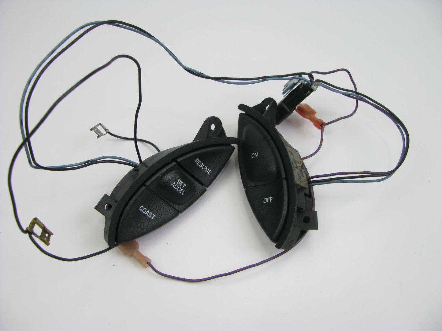 NEW - OUT OF BOX - OEM FORD F4ZC-9D780-AA Cruise Control Switch 1995-04 Mustang